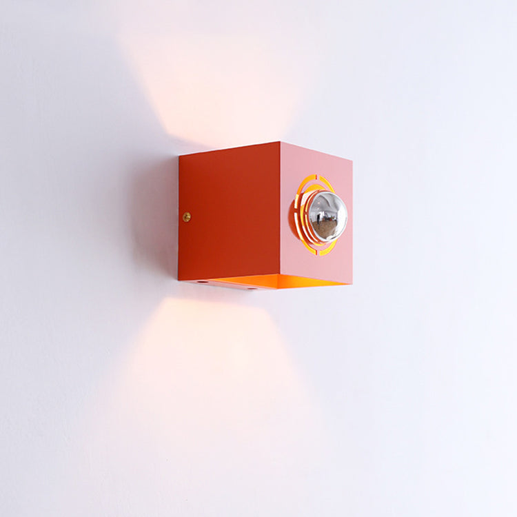 Applique murale moderne minimaliste carrée en fer à 1 lumière pour salon 