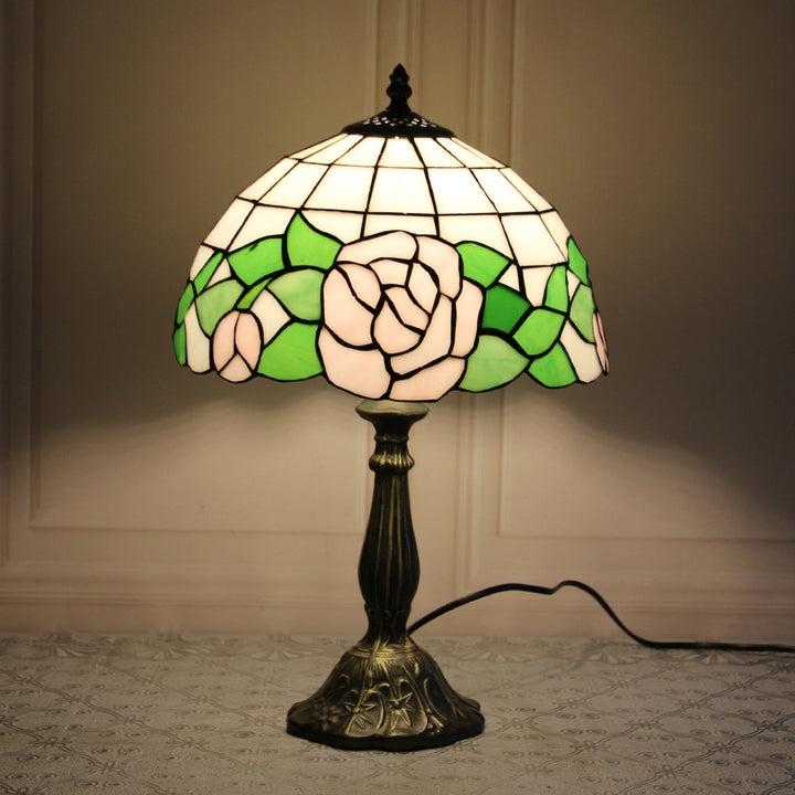 Abat-jour en dôme en verre teinté Tiffany traditionnel Base en alliage de lotus Lampe de table à 1 lumière pour chambre 