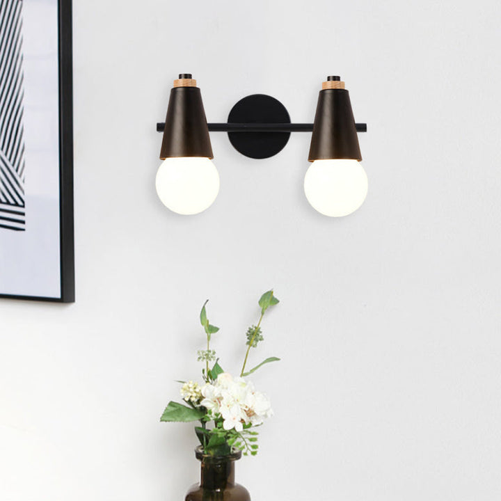 Lampe murale moderne en bois, fer et corne, cône 1/2/3 lumières pour chevet 