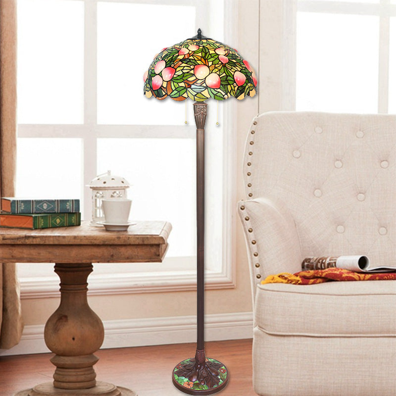 Traditionelle Tiffany-Stehlampe mit Buntglas und pfirsichfarbenem Hardware-Sockel, 3 Lichter, für das Home Office 