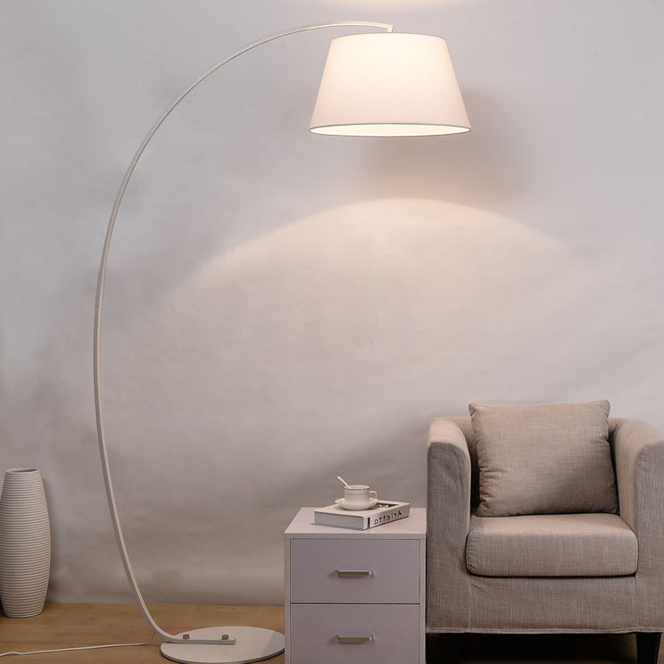 Lámpara de pie moderna de lujo ligero de hierro forjado con cilindro curvado de 1 luz 