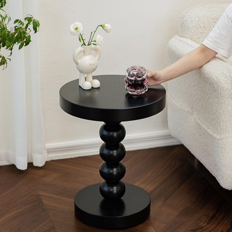 Table basse ronde vintage traditionnelle en bois perlé pour salon 