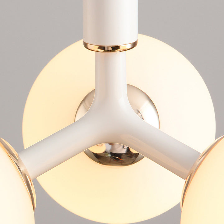 Zeitgenössischer nordischer Aluminium-Eisen-Glaskugel-Kronleuchter mit 3 Lichtern für Esszimmer 