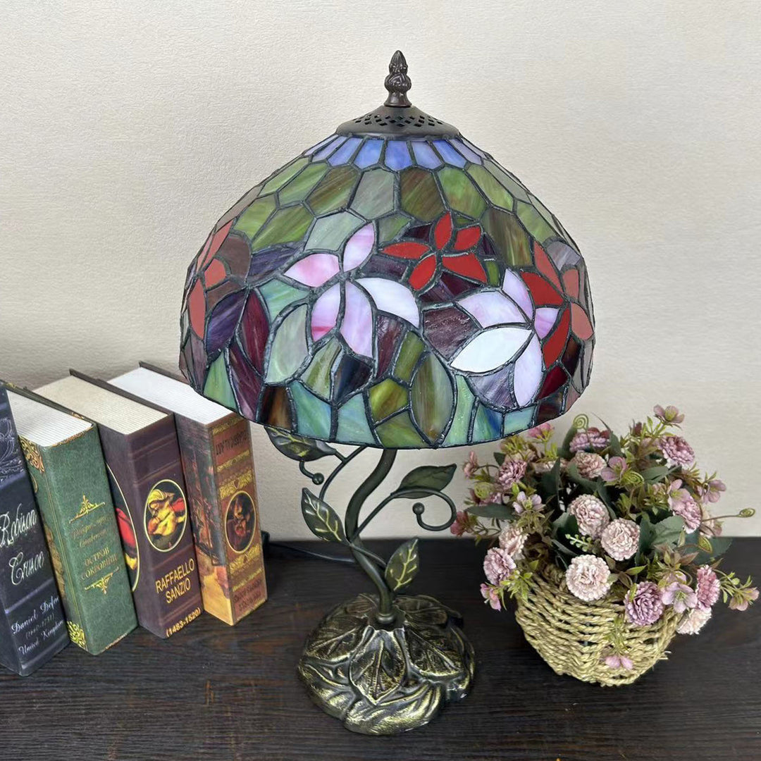 Lampe de table traditionnelle Tiffany en résine avec dôme conique et motif de fleurs et feuilles à 1 lumière pour chevet 