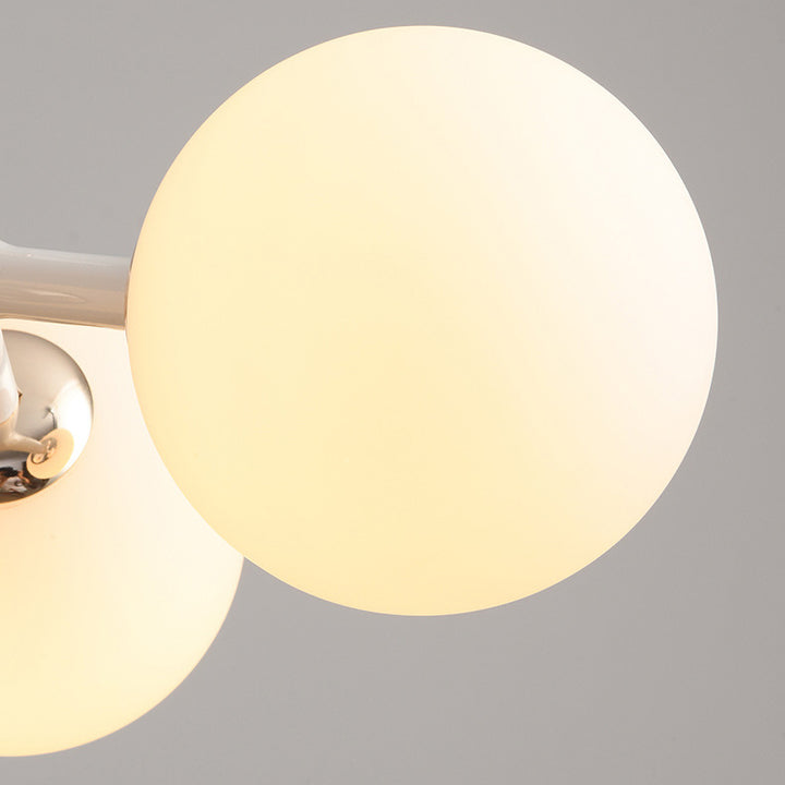 Zeitgenössischer nordischer Aluminium-Eisen-Glaskugel-Kronleuchter mit 3 Lichtern für Esszimmer 
