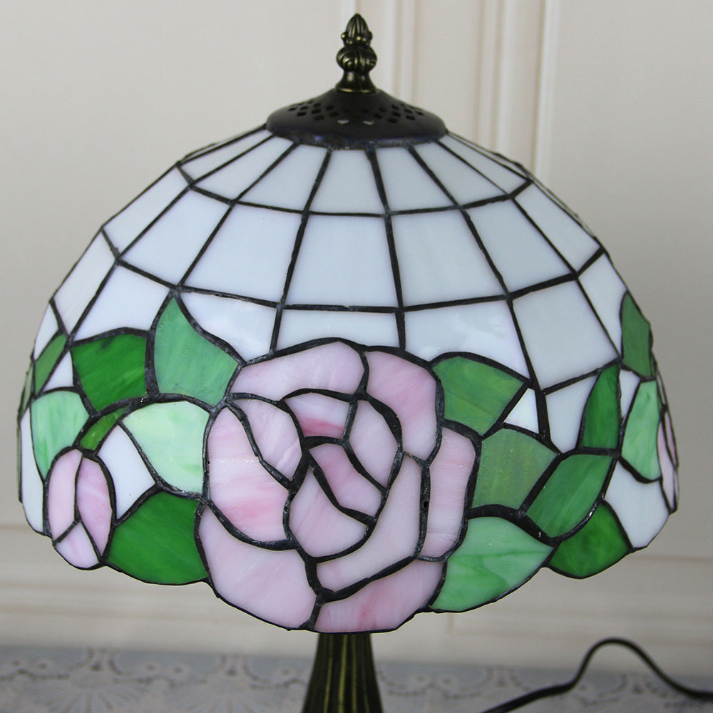 Abat-jour en dôme en verre teinté Tiffany traditionnel Base en alliage de lotus Lampe de table à 1 lumière pour chambre 