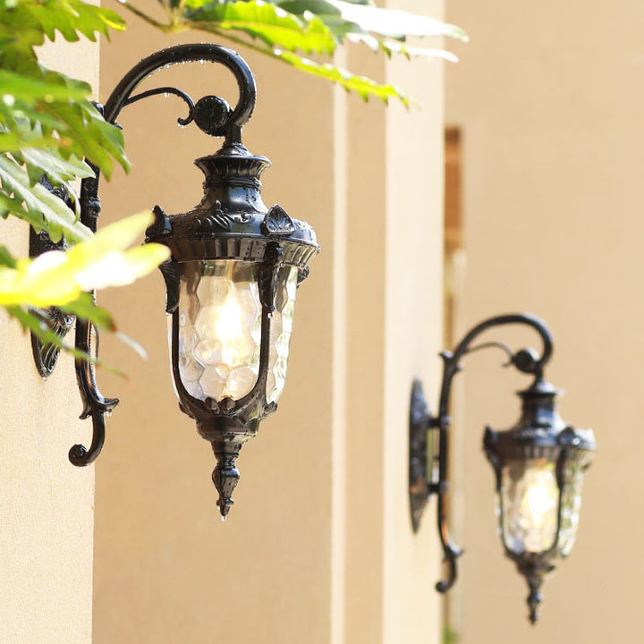 Traditionelle europäische Zylinderlaterne aus Aluminiumglas mit 1 Licht, Wandleuchte für den Außenbereich, für die Terrasse im Freien 