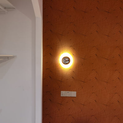Aplique de pared LED de metal en semicírculo de meteorito de simplicidad moderna para dormitorio 