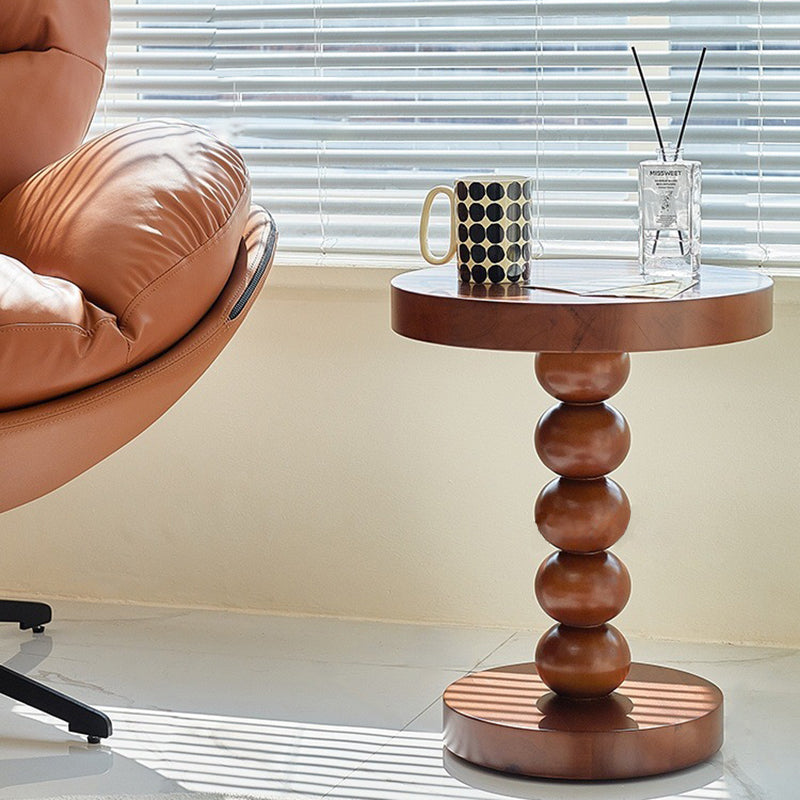 Table basse ronde vintage traditionnelle en bois perlé pour salon 