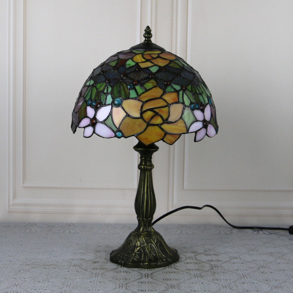 Abat-jour en dôme en verre teinté Tiffany traditionnel Base en alliage de lotus Lampe de table à 1 lumière pour chambre 
