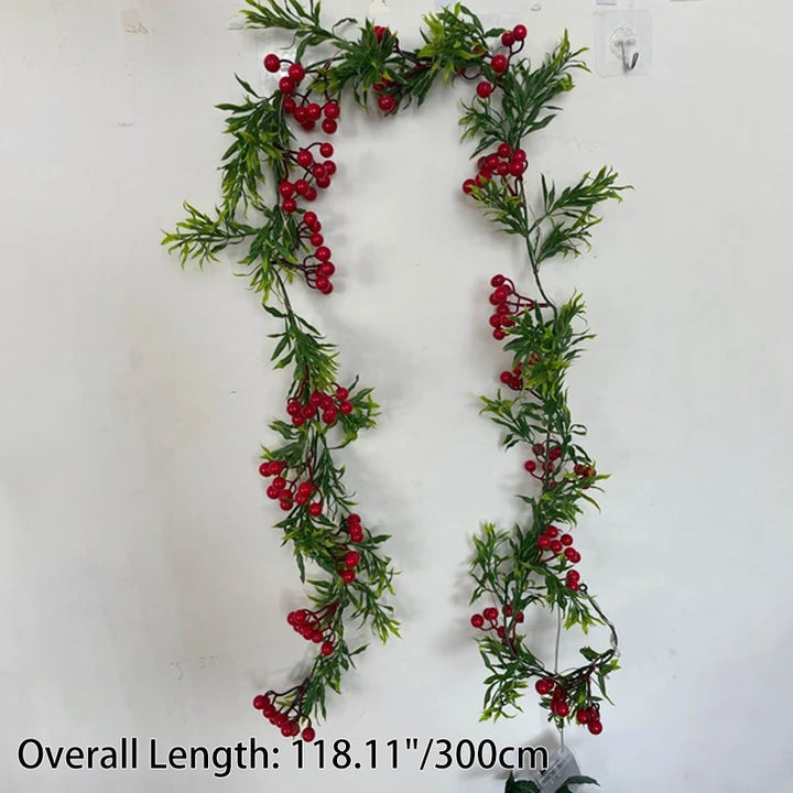 Guirlande lumineuse décorative à piles avec LED, fil de cuivre, aiguilles de pin, fruits rouges de Noël 
