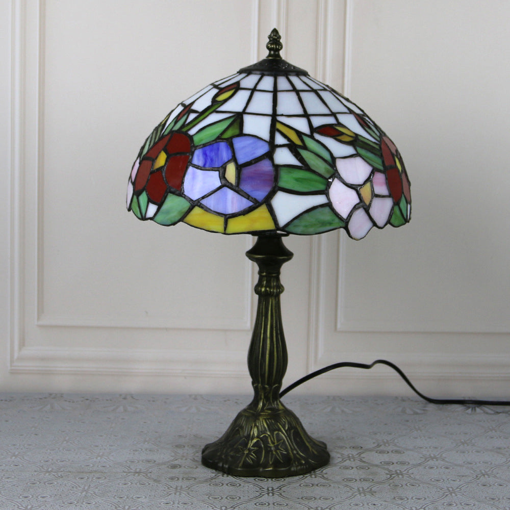 Abat-jour en dôme en verre teinté Tiffany traditionnel Base en alliage de lotus Lampe de table à 1 lumière pour chambre 