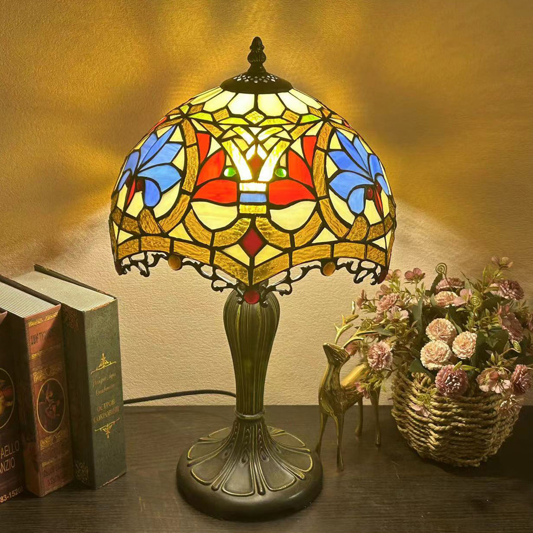 Lampe de table à 1 lumière avec dôme en verre métallique Tiffany traditionnel, motif raisin, fleur, libellule et papillon pour chevet 