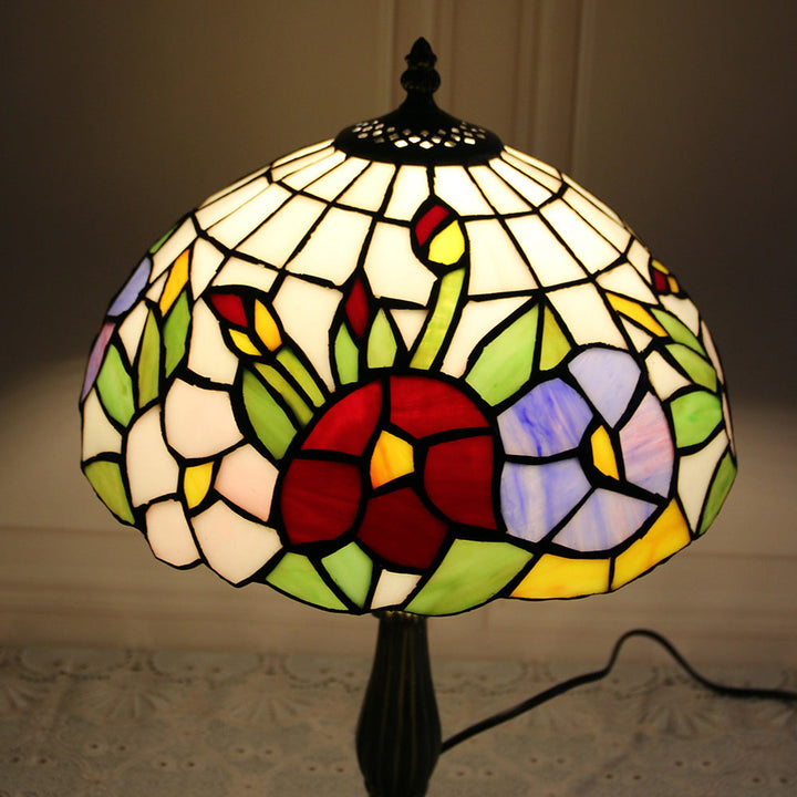 Abat-jour en dôme en verre teinté Tiffany traditionnel Base en alliage de lotus Lampe de table à 1 lumière pour chambre 