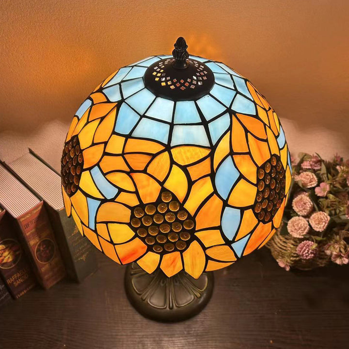 Lampe de table à 1 lumière en verre teinté alliage de fleurs en dôme rond traditionnel Tiffany pour salon 