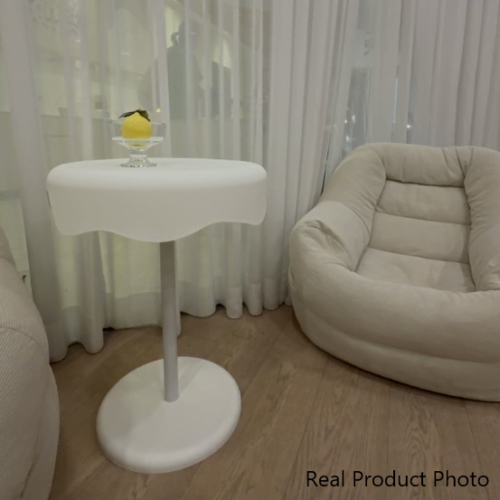 Mesa auxiliar contemporánea creativa redonda con forma de helado de PP plástico y acero al carbono para sala de estar 