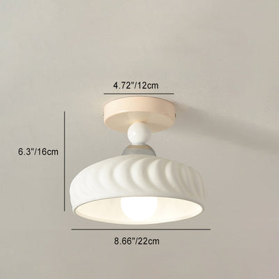 Zeitgenössische skandinavische cremefarbene Keramik-Deckenleuchte mit geometrischem rundem Schirm und 1 Licht, halbbündige Montage für Wohnzimmer 