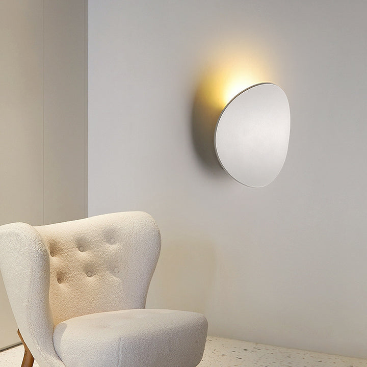 Moderne minimalistische gebogene runde Aluminium-LED-Wandleuchte 
