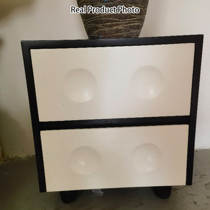 Table de nuit à 2 tiroirs en bois massif cube moderne du milieu du siècle avec pieds galets pour chambre 