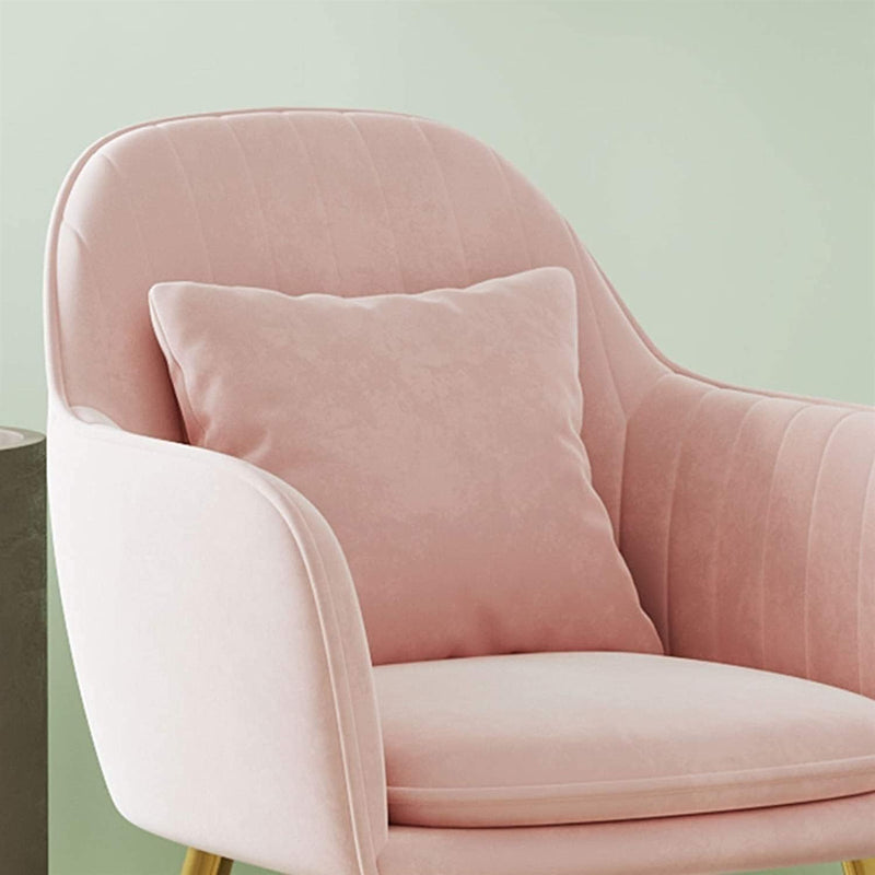 Chaise de salle à manger contemporaine scandinave en velours avec jambes en métal incurvées, dossier et accoudoirs 