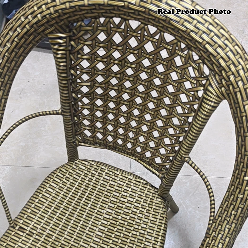 Chaise de salle à manger vintage traditionnelle en rotin annulaire avec dossier et accoudoirs pour salle à manger 