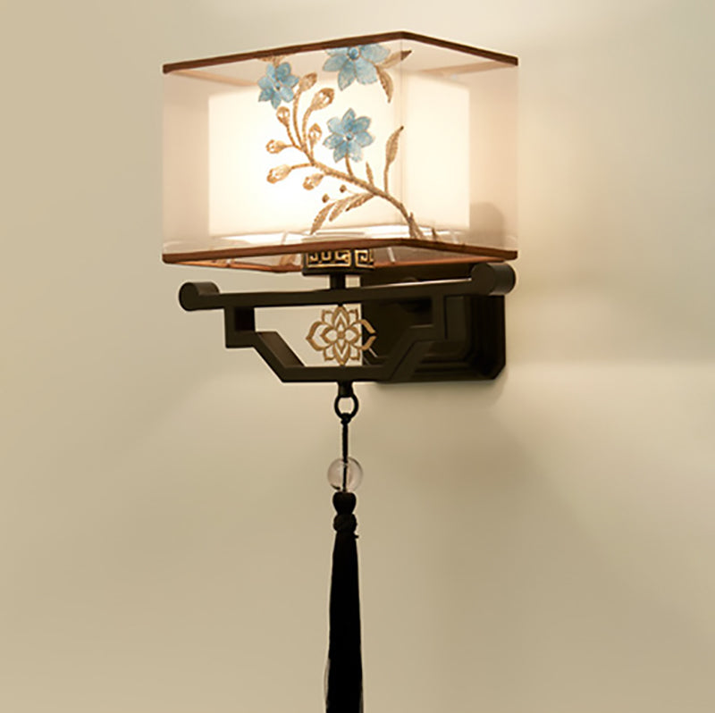 Chinese Classical Embroidered Iron Fabric 1-Light Wall Sconce Lamp