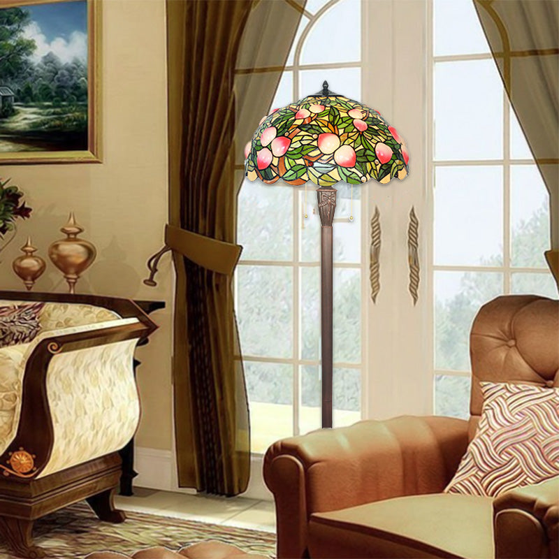 Traditionelle Tiffany-Stehlampe mit Buntglas und pfirsichfarbenem Hardware-Sockel, 3 Lichter, für das Home Office 