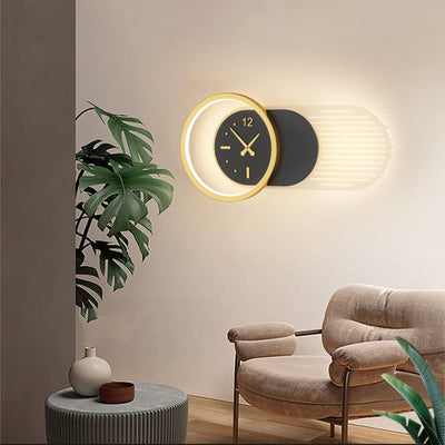 Conception contemporaine d'horloge en fer nordique en acrylique, applique murale LED pour salon 
