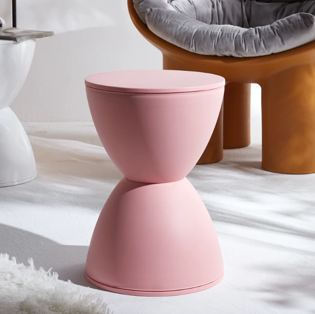 Chaise en plastique ronde en forme de sablier minimaliste moderne sans dossier pour salon 