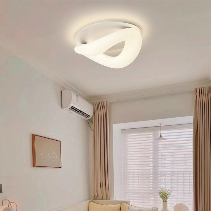 Moderne unbedeutende Deckenleuchte mit PE-Wellen-Ring-Hardware-LED zur bündigen Montage für Schlafzimmer 
