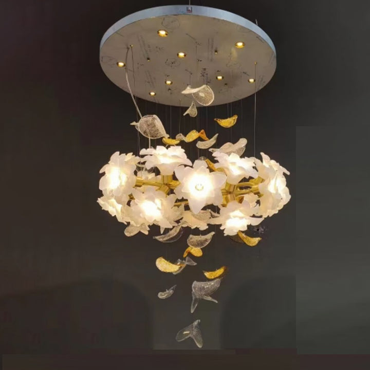 Moderner Luxus-Zweig-Blumenblatt-Lucite-Kupfer-12-Licht-Kronleuchter für Wohnzimmer 