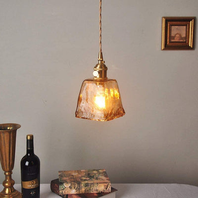 Zeitgenössische Retro Messing geometrische quadratische Bernstein Glas Schatten 1-Licht Pendelleuchte für Wohnzimmer