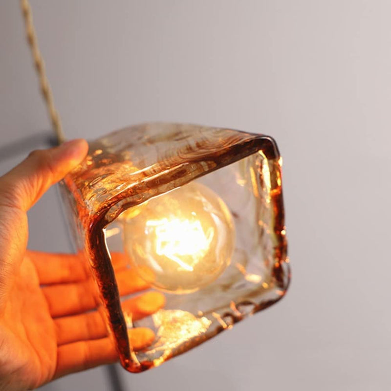 Zeitgenössische Retro Messing geometrische quadratische Bernstein Glas Schatten 1-Licht Pendelleuchte für Wohnzimmer