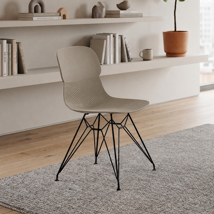 Modern Minimalist PP Dining Chair With Ergonomic Curved Back &amp; Black Steel Legs - Textured Side Chair For Dining Room, Kitchen &amp; Home Office