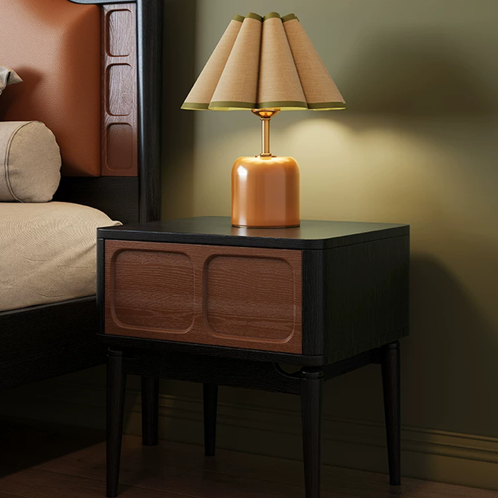 Mesita de noche retro de madera maciza de fresno - mesilla de 1 cajón para dormitorio con tirador oculto y panel empotrado 