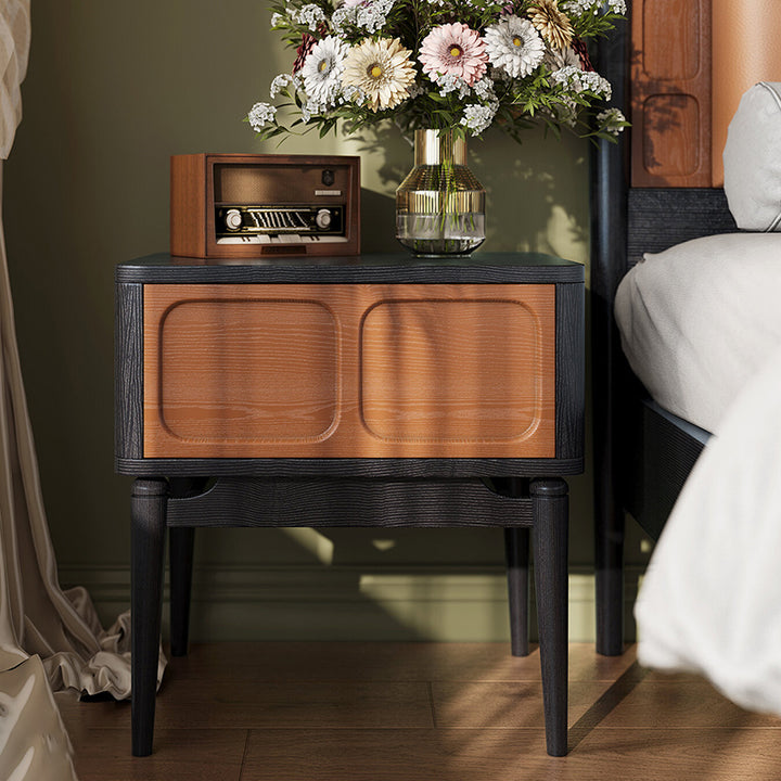 Mesita de noche retro de madera maciza de fresno - mesilla de 1 cajón para dormitorio con tirador oculto y panel empotrado 
