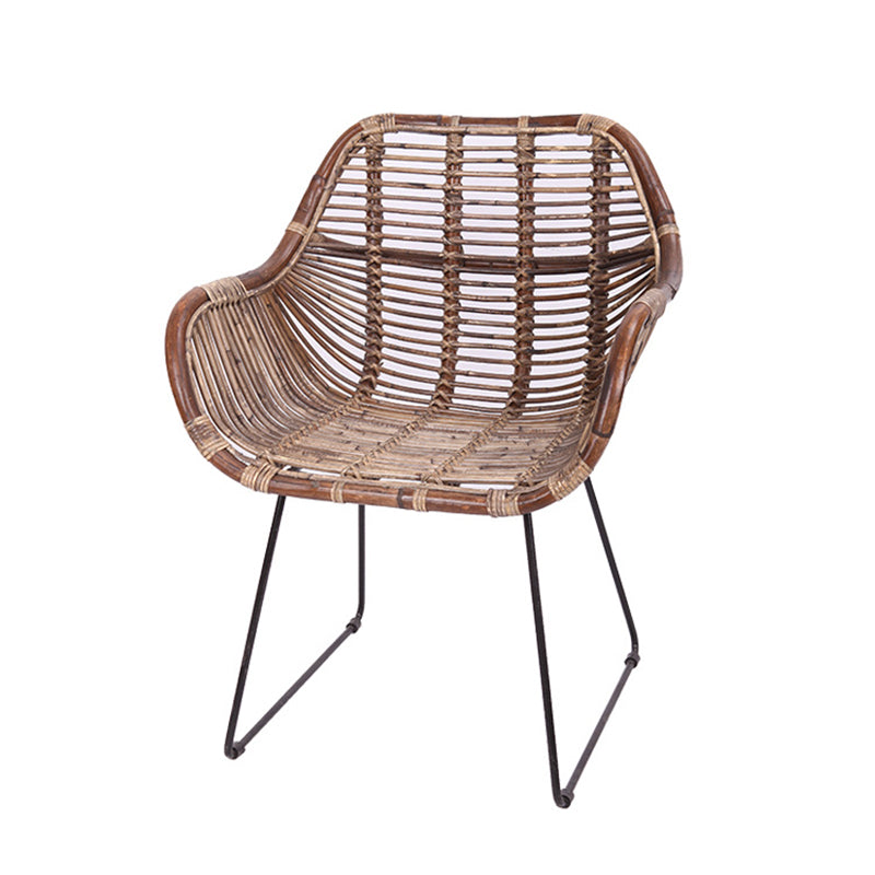 Chaise longue contemporaine nordique tissée à la main en rotin naturel - Chaise d’appoint avec dossier ergonomique et base en fer pour une utilisation intérieure et extérieure 