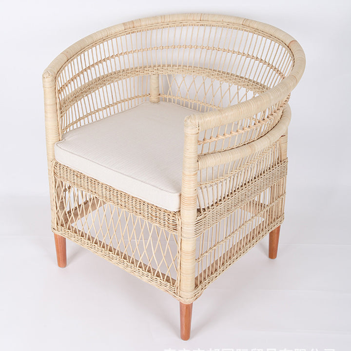 Zeitgenössischer nordischer handgewebter natürlicher Rattan-Akzentstuhl mit rundem Rückenteil - Atmungsaktiver Indoor- &amp; Outdoor-Loungesessel für Balkon &amp; Garten 