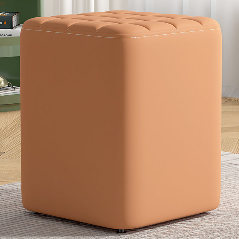 Moderner minimalistischer niedriger Polsterhocker aus Massivholz und Sperrholz mit Kunstlederbezug, rechteckig, für den Eingangsbereich 