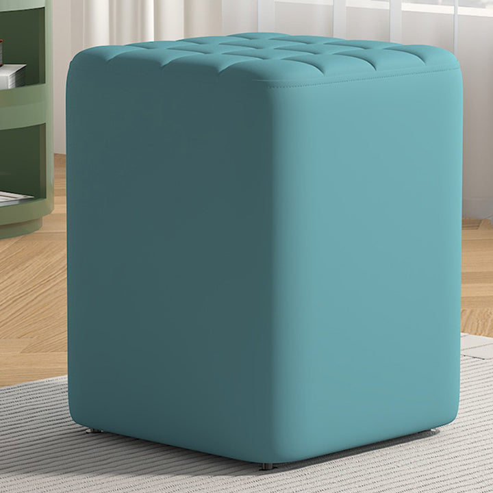 Moderner minimalistischer niedriger Polsterhocker aus Massivholz und Sperrholz mit Kunstlederbezug, rechteckig, für den Eingangsbereich 