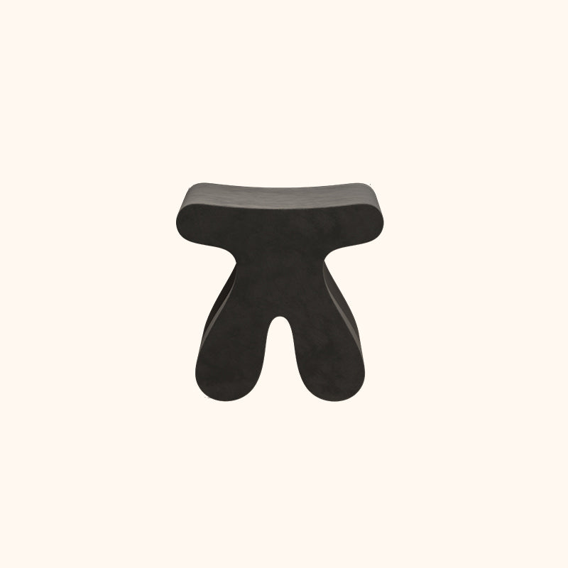 Tabouret bas sculptural arrondi en bois massif, contreplaqué et velours, style minimaliste moderne, pour chambre à coucher 