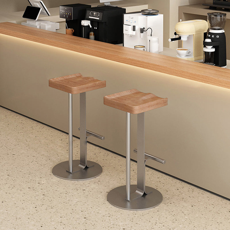Tabouret de bar rectangulaire moderne minimaliste en fer forgé et bois massif avec repose-pieds pour salle à manger 
