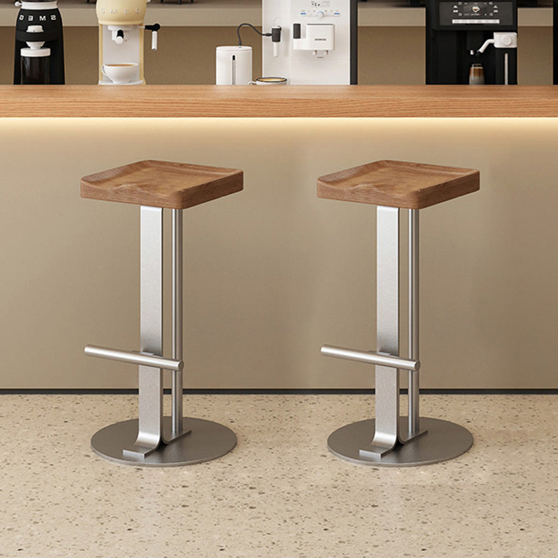 Tabouret de bar rectangulaire moderne minimaliste en fer forgé et bois massif avec repose-pieds pour salle à manger 