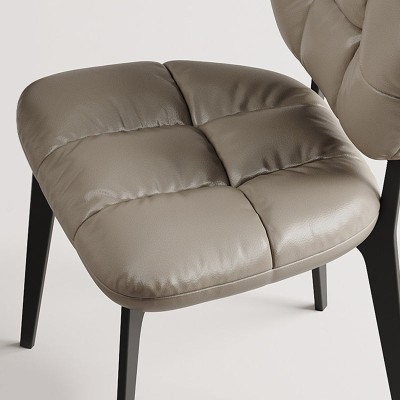 Chaise de salle à manger moderne de luxe en cuir microfibre et acier au carbone avec coussin en éponge haute densité pour salle à manger 