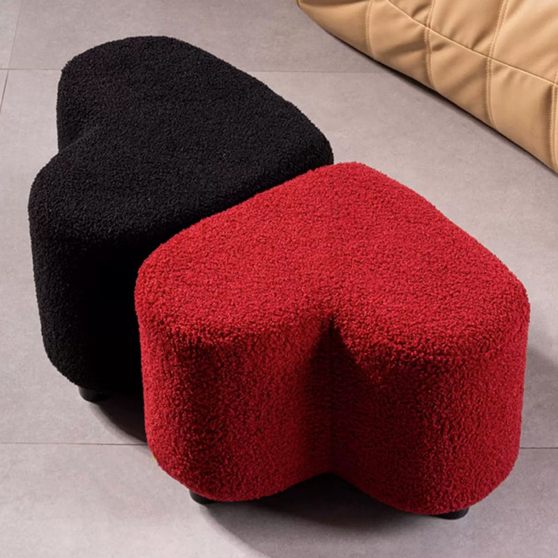 Taburete bajo contemporáneo y creativo con forma de corazón en tela sherpa, otomana decorativa con estructura de madera contrachapada para recibidor y sala de estar 