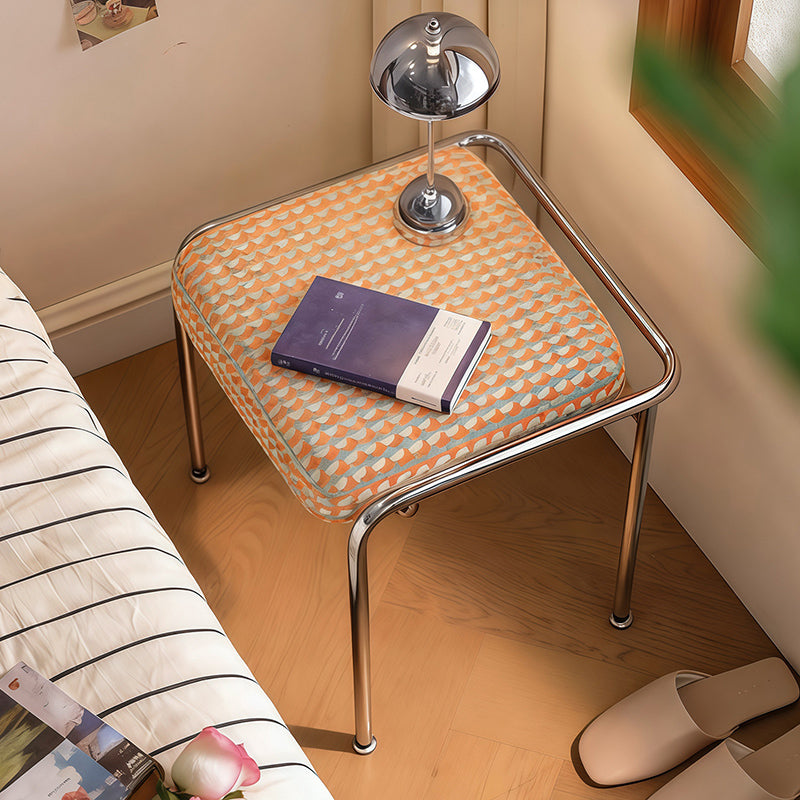 Zeitgenössischer, retro-inspirierter, mit Eisen und Leinenstoff gepolsterter rechteckiger Schminkhocker für das Schlafzimmer 