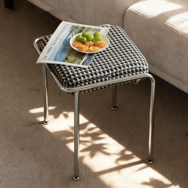 Zeitgenössischer, retro-inspirierter, mit Eisen und Leinenstoff gepolsterter rechteckiger Schminkhocker für das Schlafzimmer 