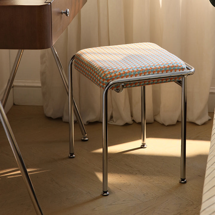 Zeitgenössischer, retro-inspirierter, mit Eisen und Leinenstoff gepolsterter rechteckiger Schminkhocker für das Schlafzimmer 