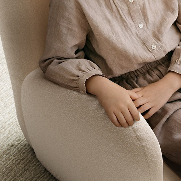 Sillón decorativo rectangular moderno y minimalista de acero y tela sherpa con respaldo y reposabrazos ajustables para dormitorio 