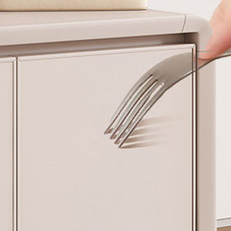 Moderne Luxus Schuhbank aus Aluminiumlegierung mit abgerundeten rechteckigen Ecken und 3-stufigem Stauraum für den Eingangsbereich 